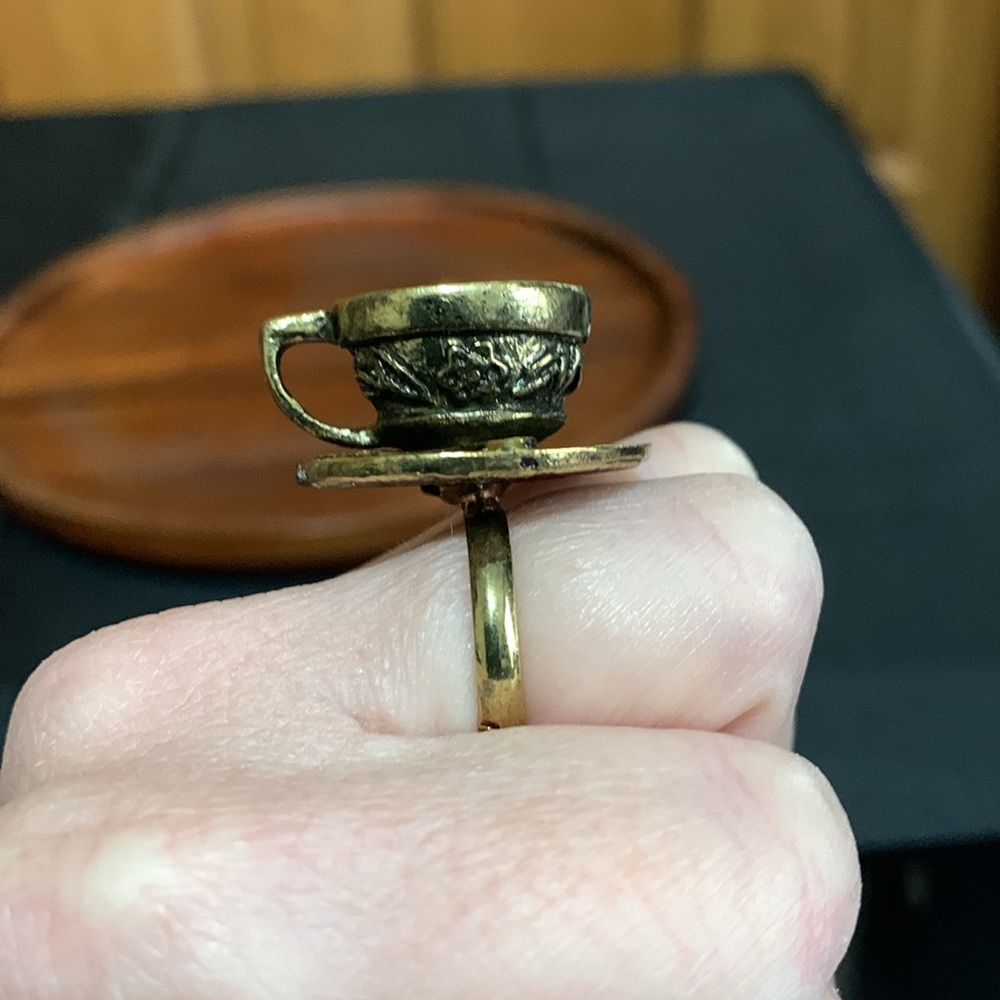 Gold tone cup ring-adjustable